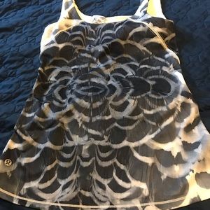 Luluemon Top Sz 6 , worn once.